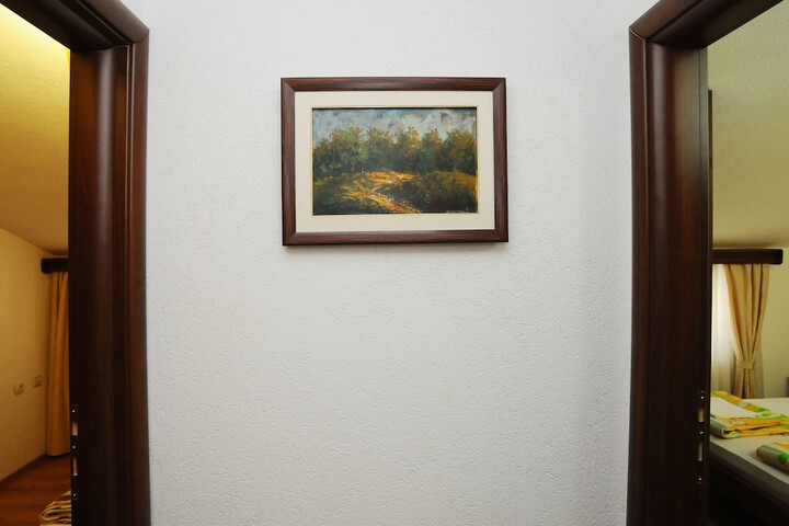 Room 12 of 45