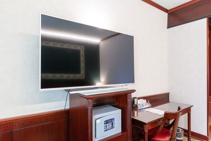 Room 73 of 82