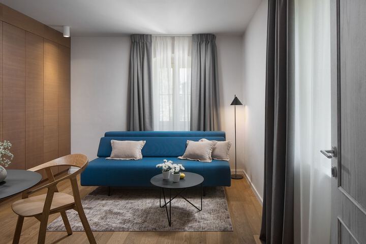 Room 6 of 31
