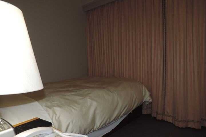 Room 5 of 116