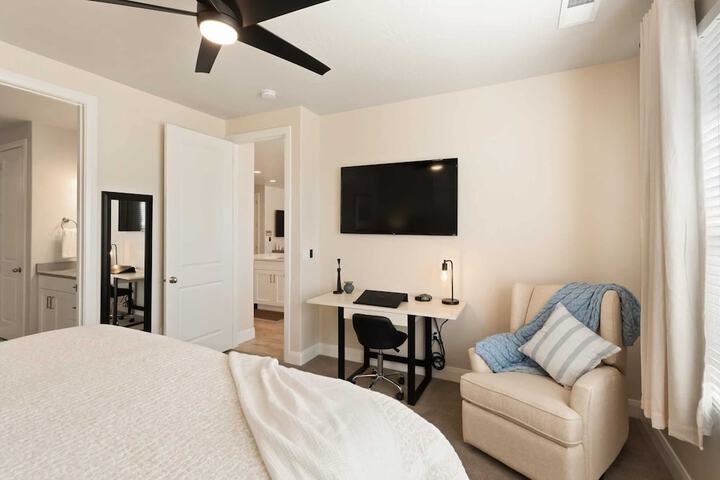 Room 4 of 54
