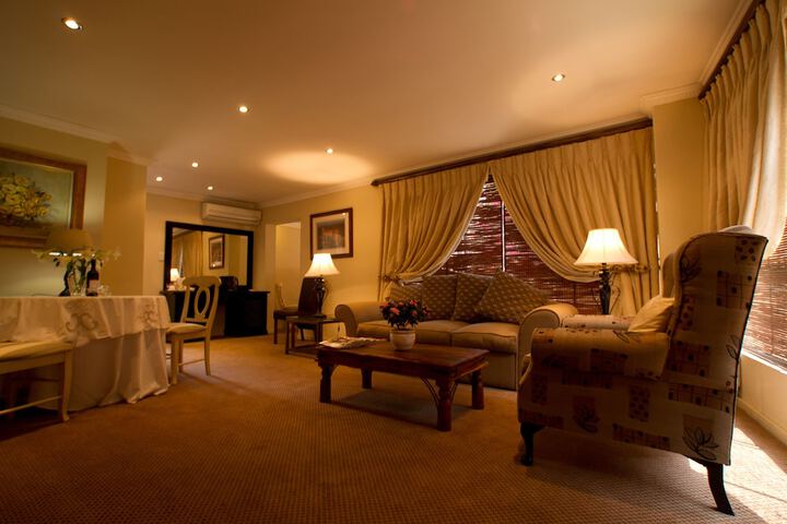 Room 2 of 27