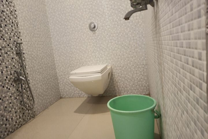 Room 5 of 34