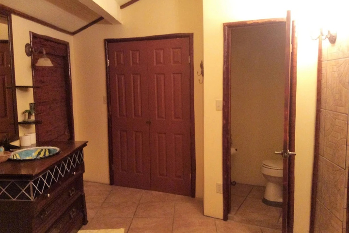 Room 10 of 35