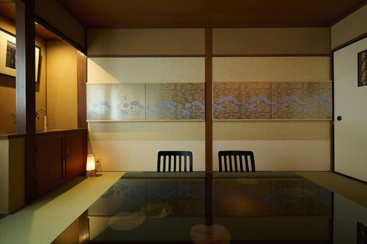 Room 27 of 68
