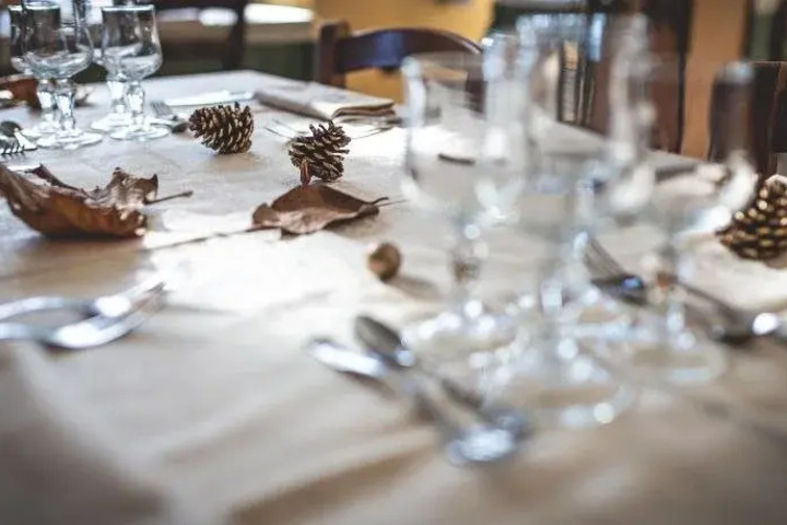 Dining 19 of 21
