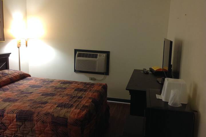 Room 9 of 19