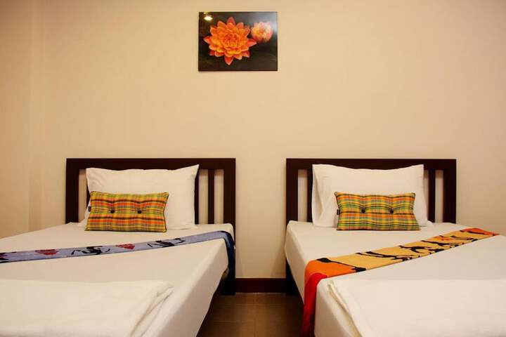Room 8 of 32