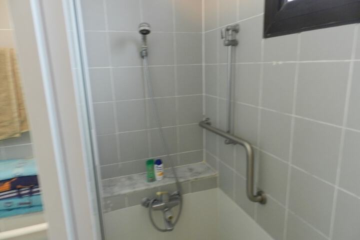 Room 186 of 259