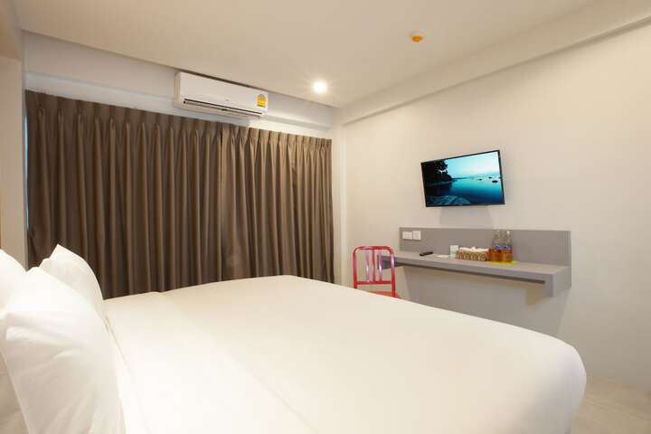 Room 6 of 40