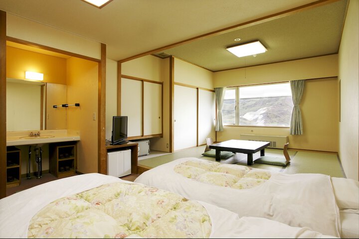 Room 6 of 35