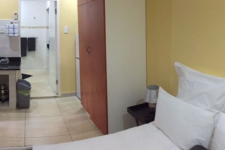 Room 5 of 28