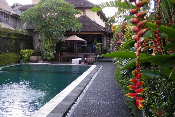 Hotel with Pool