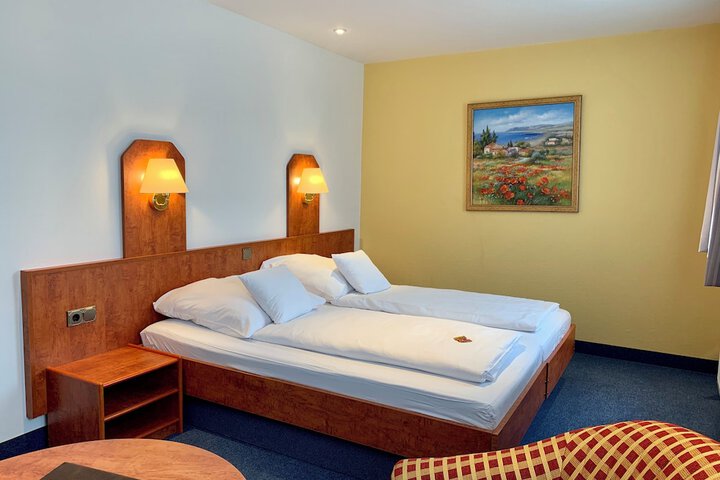 Room 11 of 22
