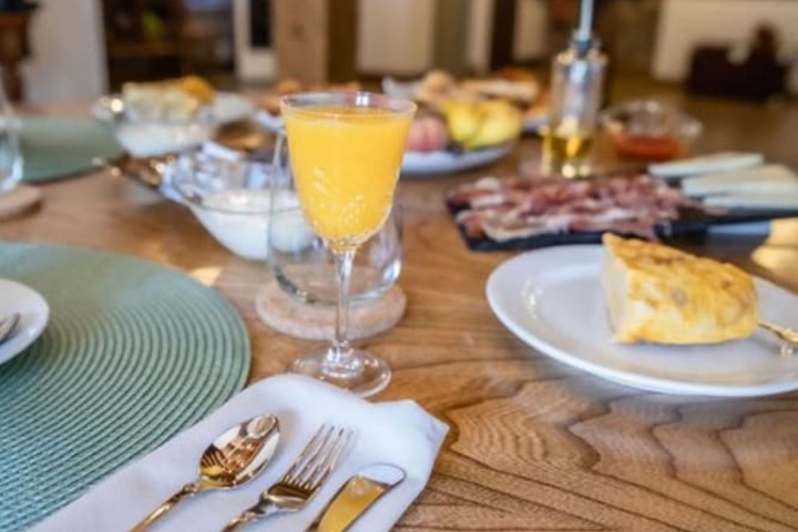 Breakfast/Coffee Service 29 of 35