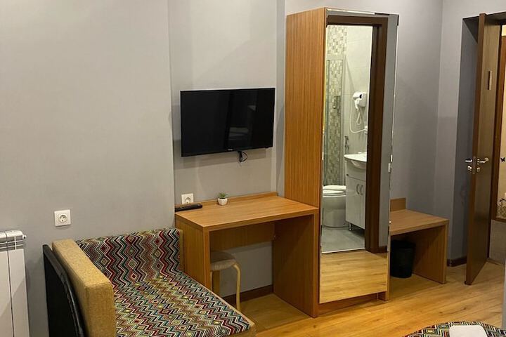 Room 32 of 41