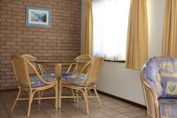 Room 13 of 19