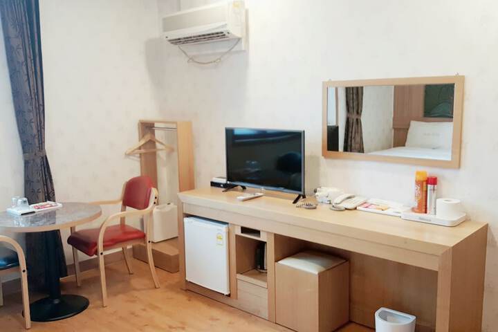 Room 10 of 78