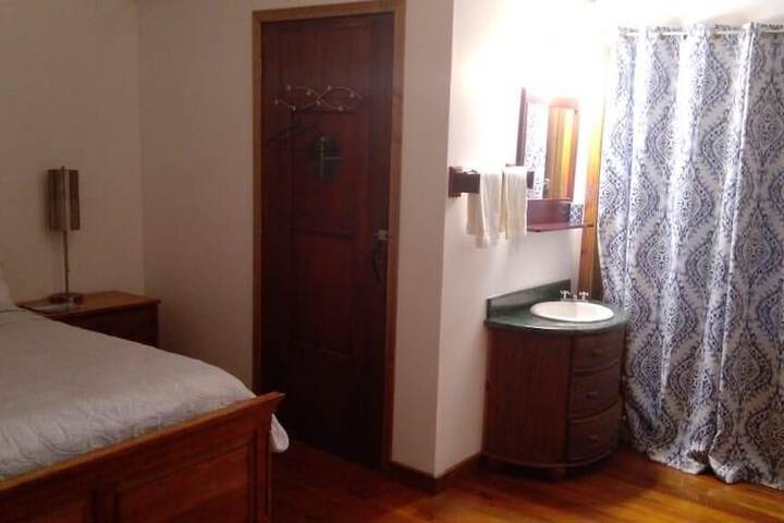 Room 6 of 48