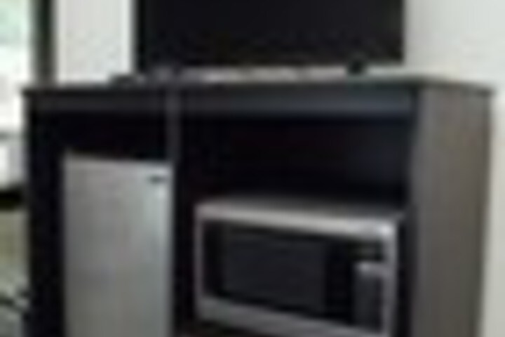 Room 26 of 141