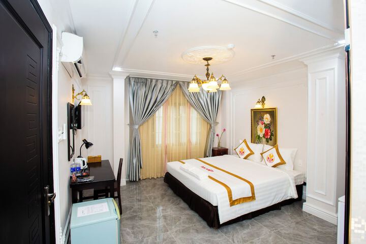 Room 105 of 307
