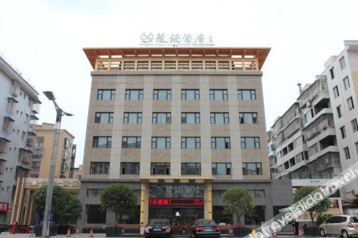 Hotel 4 of 7