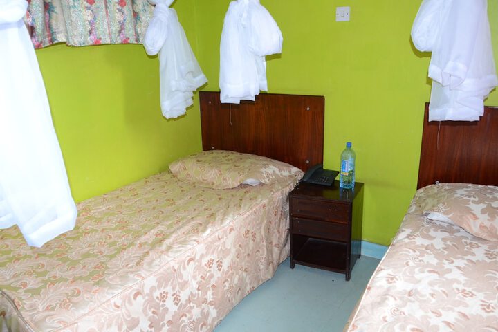 Room 13 of 50