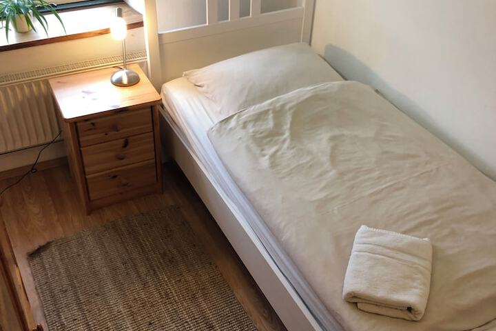 Room 42 of 69