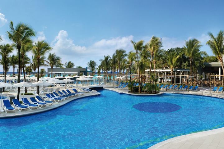 Pool Hotel