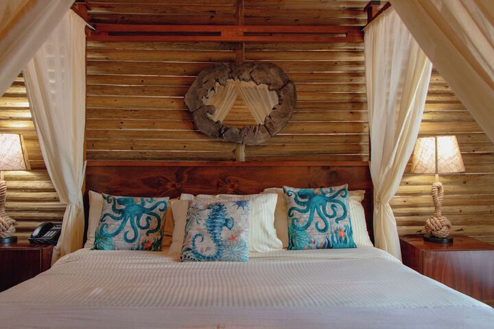 Room 4 of 31
