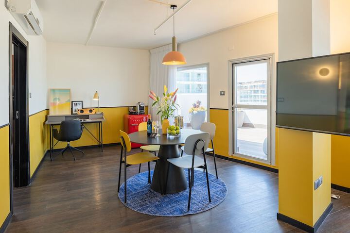 Room 20 of 65