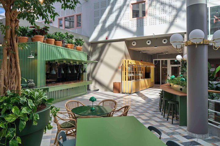Entrance & Lobby