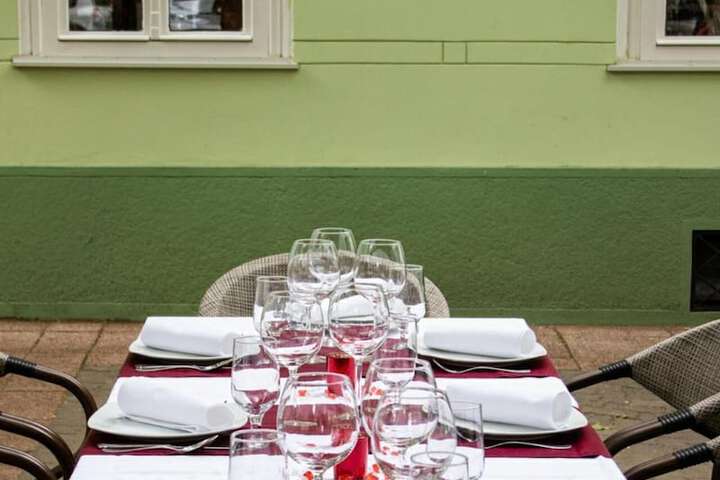 Dining 52 of 66
