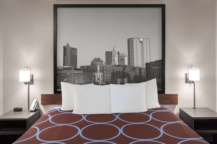 1 King Bed Studio Suite (3 of 7)