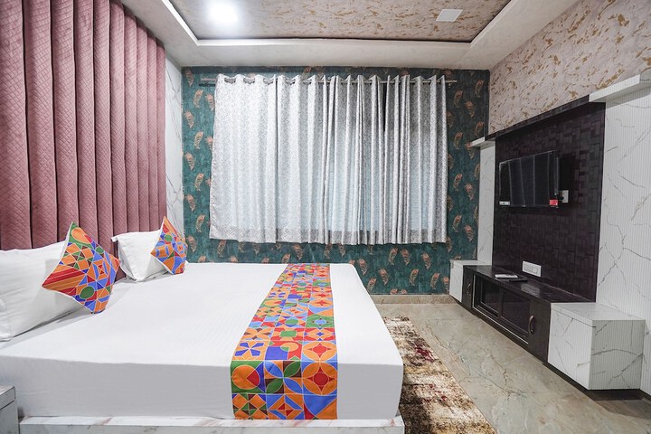 Room 22 of 34