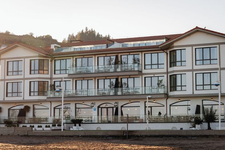 HIRU UHINAK HOTEL in Deba