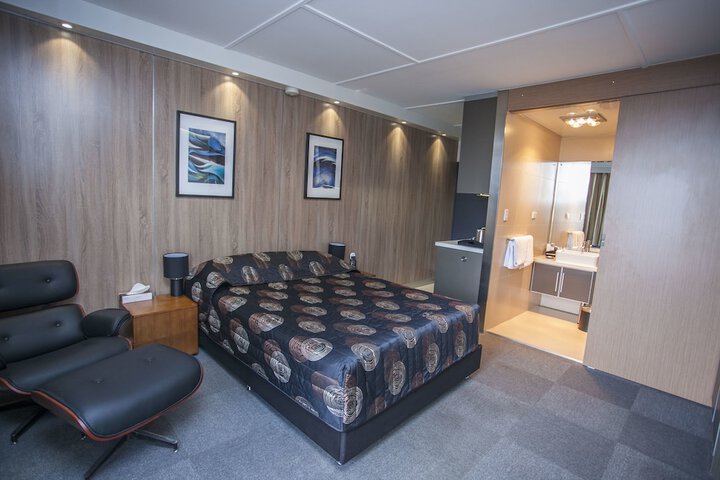 Room 2 of 46