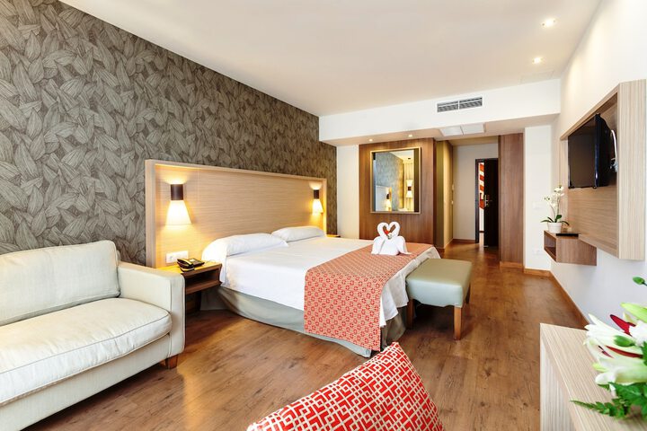 Room 8 of 45