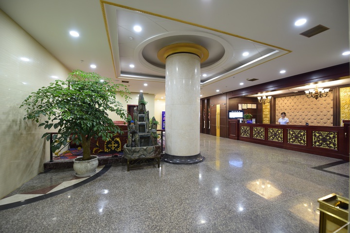 Zilong Hotel