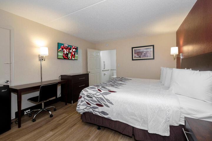 Superior King Bed (5 of 13)