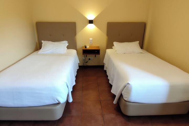 Room 4 of 49