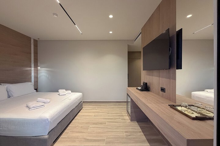 Room 76 of 165