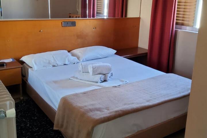 Room 2 of 14