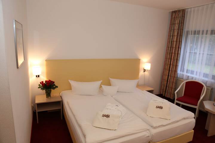 Room 9 of 31