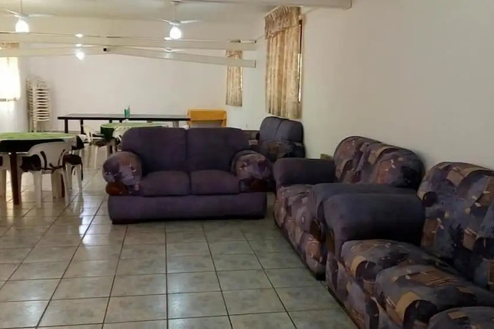 Room 5 of 16