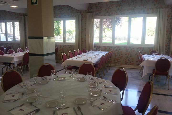 Dining Photos