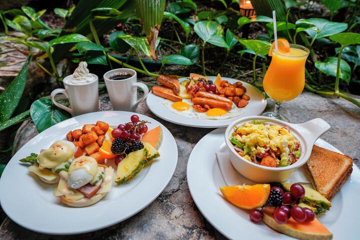 Breakfast/Coffee Service 115 of 132