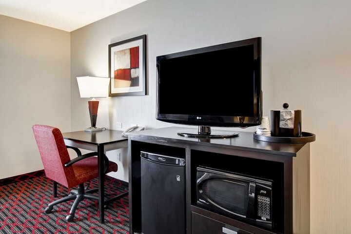 Room 10 of 61