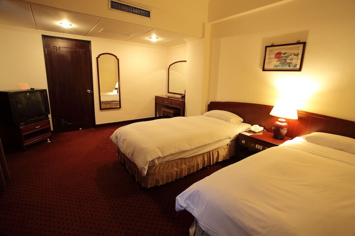 Room 8 of 39