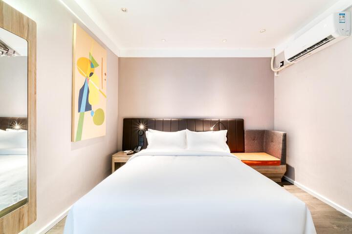 Room 6 of 39